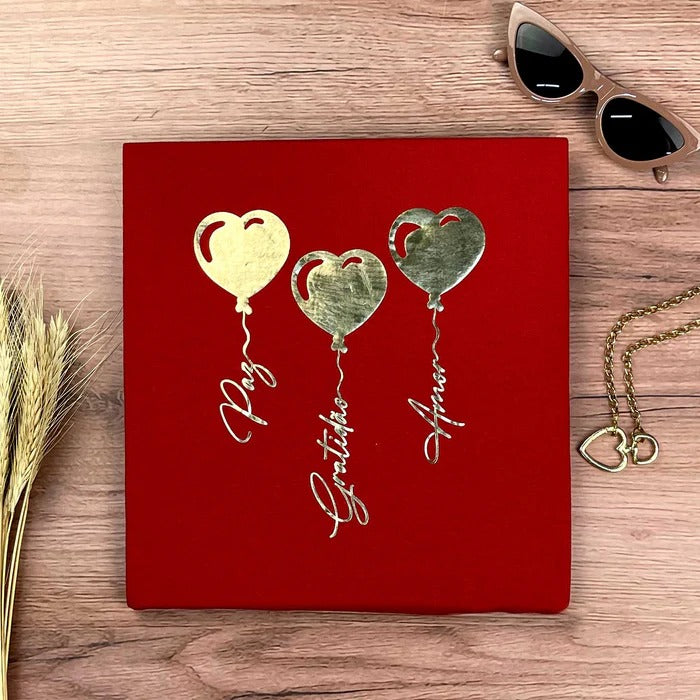 Camiseta Feminina Vermelha Coração Paz Amor Dourado