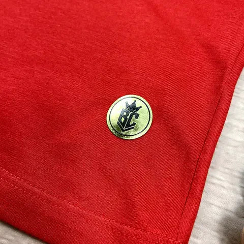 T-Shirt Infantil Vermelha Amor Coração Dourado