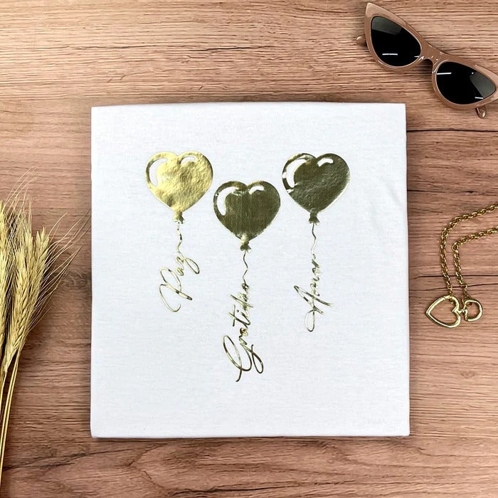 Camiseta Feminina Branca Coração Paz Amor Dourado